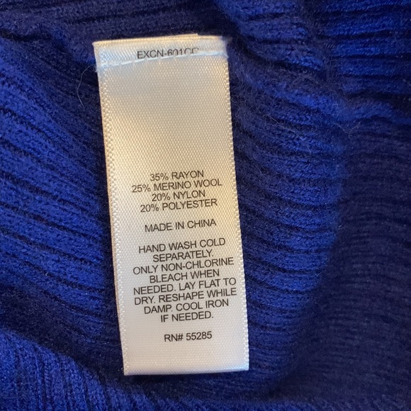 Express Sweater - Picture 3 of 5